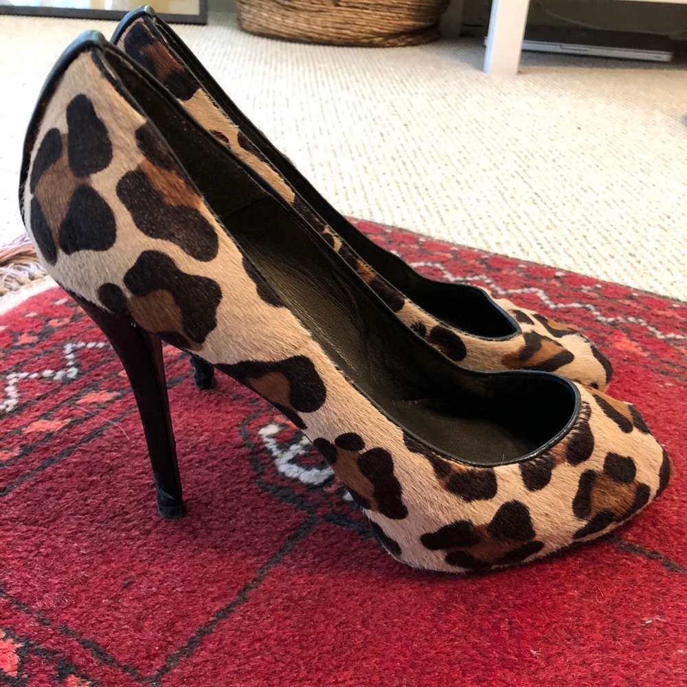 Stuart Weitzman Leopard fur heels